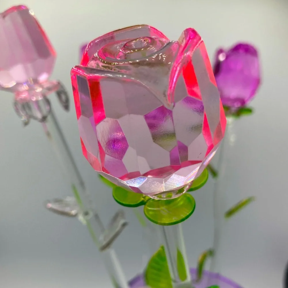 Cut Glass Rosebud Stems - Pinks